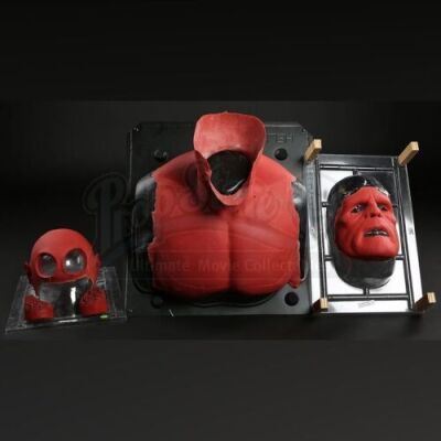 HELLBOY (2004) - Hellboy (Ron Perlman) Appliance Set