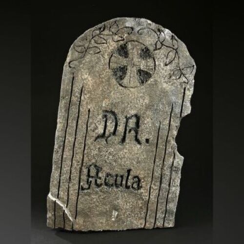 CINOVATION - Dr. Acula Tombstone