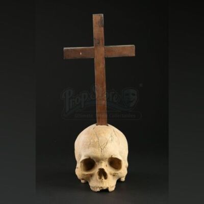 CINOVATION - Skull and Cross Decoration