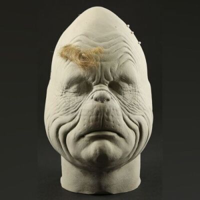 HOW THE GRINCH STOLE CHRISTMAS (2000) - Grinch (Jim Carrey) Foam Head with Eyebrow Piece