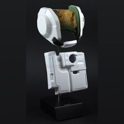 STAR WARS: RETURN OF THE JEDI (1983) - B-Wing Pilot Helmet & Chest Box