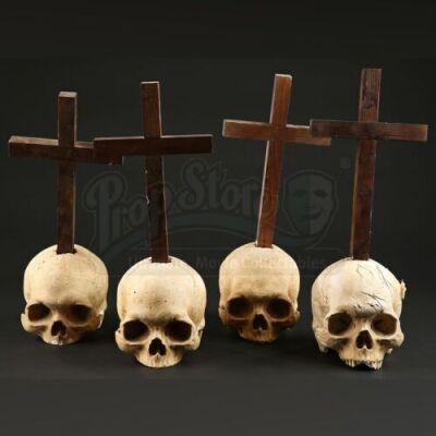CINOVATION - Set of 4 Cinovation Skull and Cross Decorations