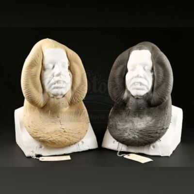 PLANET OF THE APES (2001) - Pair of Senator Nado Cowl Appliance Busts
