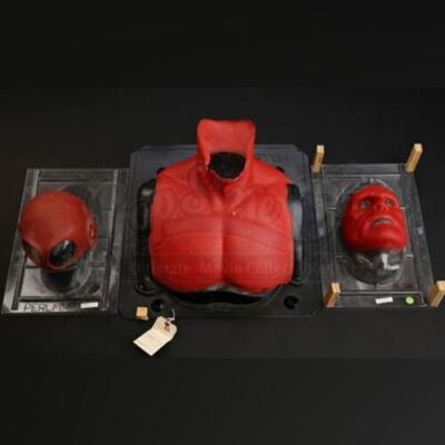 HELLBOY (2004) - Lot of Hellboy Appliances
