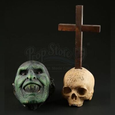 CINOVATION - Fun House Skull and Crucifix