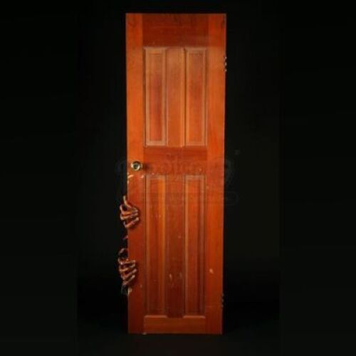 CINOVATION - Fun House Door with Skeleton Hands