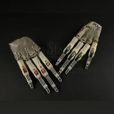 GREYSTOKE: THE LEGEND OF TARZAN, LORD OF THE APES (1984) - Pair of Mechanical Finger Gloves