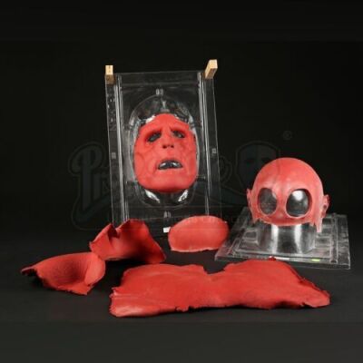 HELLBOY (2004) - Hellboy (Ron Perlman) Appliance Set