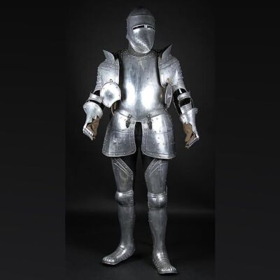 HARRY POTTER AND THE PRISONER OF AZKABAN (2004) - Sir Cadogan (Paul Whitehouse) Complete Suit of Armour