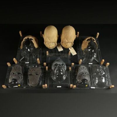 PLANET OF THE APES (2001) - Attar (Michael Clarke Duncan) and Various Ape Appliances