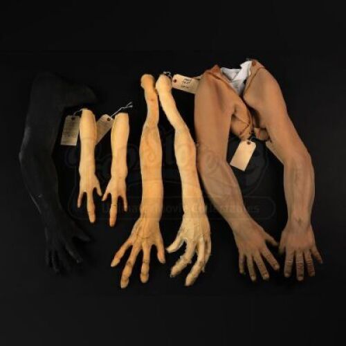 MEN IN BLACK II (2002) - Various Alien Arms