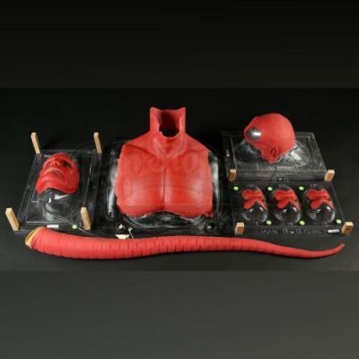 HELLBOY (2004) - Hellboy (Ron Perlman) Appliances with Tail