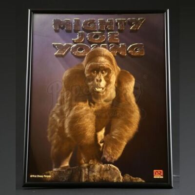 MIGHTY JOE YOUNG (1998) - Illuminated Mighty Joe Young Lenticular Display