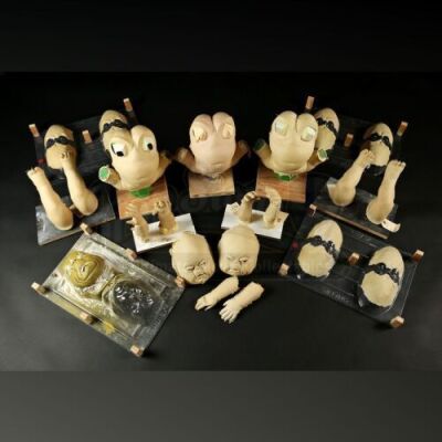 HOW THE GRINCH STOLE CHRISTMAS (2000) - Baby Grinch Components
