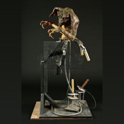 GREMLINS 2: THE NEW BATCH (1990) - Green Gremlin Puppet