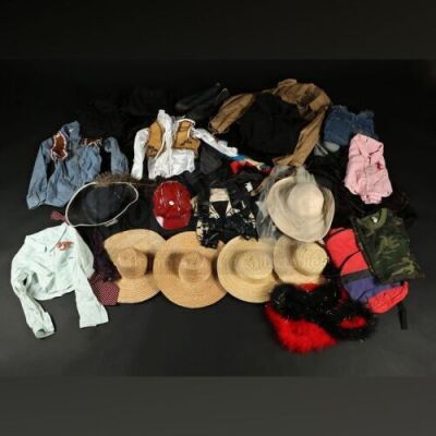 GREMLINS 2: THE NEW BATCH (1990) - Gremlin Clothes