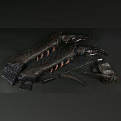 UNKOWN PRODUCTION - Insect- Creature Arms