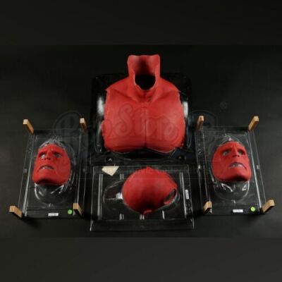 HELLBOY (2004) - Hellboy (Ron Perlman) Appliances