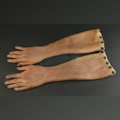 UNKNOWN PRODUCTION - Silicone Arms