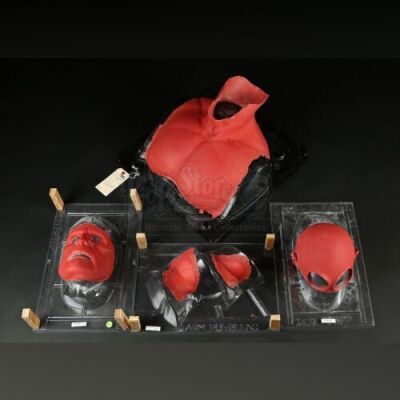 HELLBOY (2004) - Hellboy (Ron Pearlman) Appliance Set