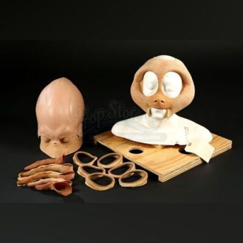 MEN IN BLACK II (2002) - Locker Alien Face Skin and Alien Skull Appliance