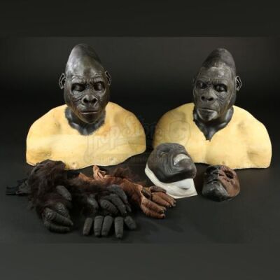 PLANET OF THE APES (2001) - Gorilla Make-up Test Busts and Accessories