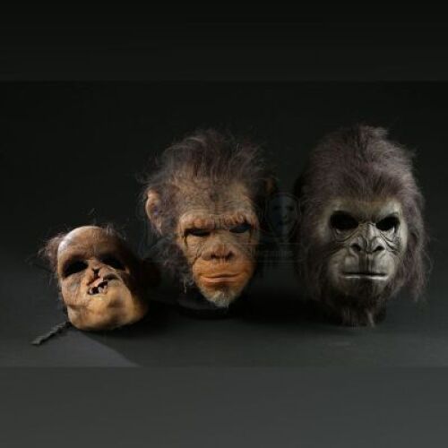 PLANET OF THE APES (2001) - Battlechimp and Two Background Masks