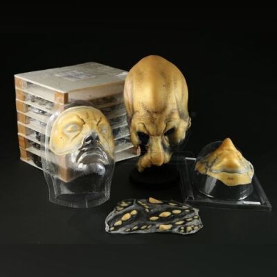 MEN IN BLACK 3 (2012) - Set of Goldar Appliances