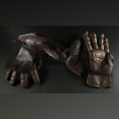 GORILLAS IN THE MIST (1988) - Two Pairs of Digit Hands