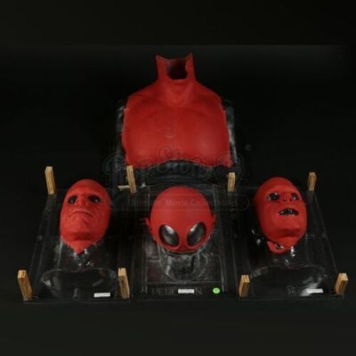 HELLBOY (2004) - Hellboy (Ron Pearlman) Appliances