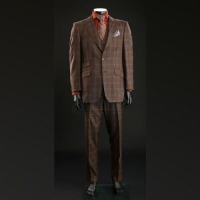 SEASON 1 EPISODE 1: "APERITIF"<br>Hannibal Lecter's (Mads Mikkelsen) Three-Piece Suit