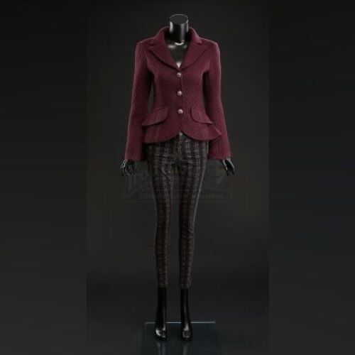 SEASON 1 EPISODE 3: "POTAGE"<br>Freddie Lounds' (Lara Jean Chorostecki) Jacket and Pants