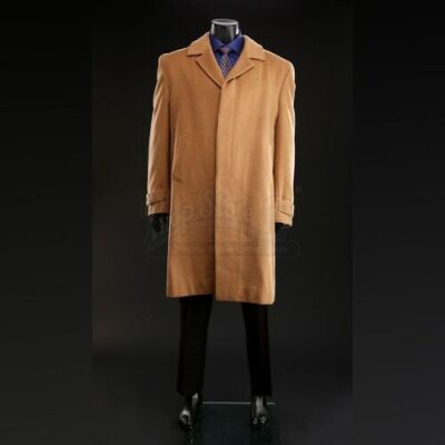 SEASON 1 EPISODE 4: "&Atilde;&hellip;&acirc;&euro;&trade;UF"<br>Jack Crawford's (Laurence Fishburne) Two-Piece Suit and Overcoat