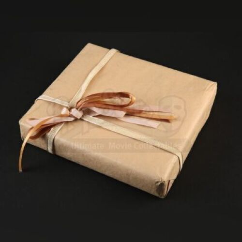 SEASON 1 EPISODE 4: "&Atilde;&hellip;&acirc;&euro;&trade;UF"<br>Will Graham's (Hugh Dancy) Wrapped Gift