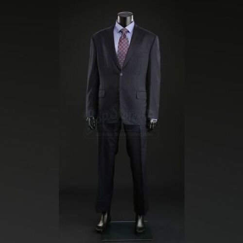 SEASON 1 EPISODE 4: "&Atilde;&hellip;&acirc;&euro;&trade;UF"<br>Jack Crawford's (Laurence Fishburne) Two-Piece Suit