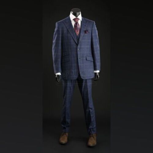 SEASON 1 EPISODE 5: "COQUILLES"<br>Hannibal Lecter's (Mads Mikkelsen) Three-Piece Suit
