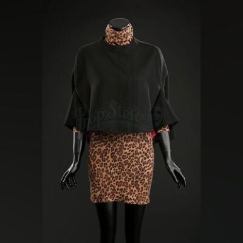SEASON 1 EPISODE 5: "COQUILLES"<br>Freddie Lounds' (Lara Jean Chorostecki) Dress, Capelet, and Earrings