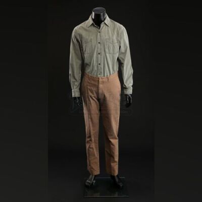 SEASON 1 EPISODE 6: "ENTREE"<br>Will Graham's (Hugh Dancy) Shirt and Pants