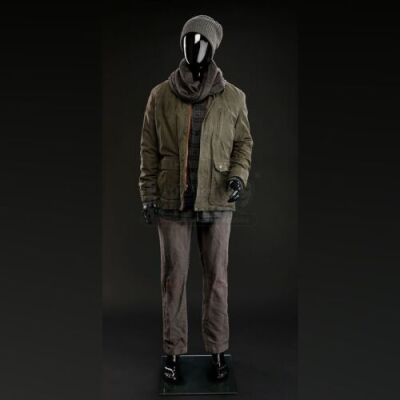 SEASON 1 EPISODE 9: "TROU NORMAND"<br>Will Graham's (Hugh Dancy) Shirt and Pants with Outerwear