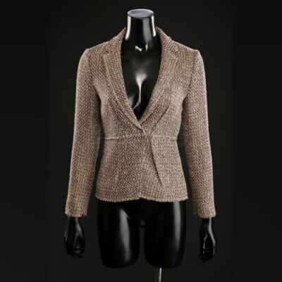 SEASON 1 EPISODE 12: "RELEVES"<br>Bedelia Du Maurier's (Gillian Anderson) Blazer