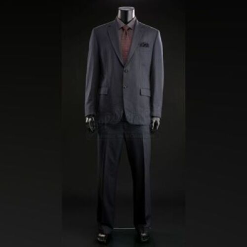 SEASON 1 EPISODE 13: "SAVOUREUX"<br>Jack Crawford's (Laurence Fishburne) Two-Piece Suit