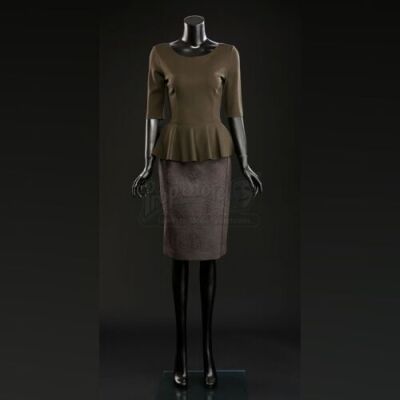 SEASON 1 EPISODE 13: "SAVOUREUX"<br>Bedelia Du Maurier's (Gillian Anderson) Top, Skirt, and Earrings