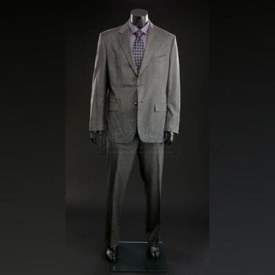 SEASON 2 EPISODE 1: "KAISEKI"<br>Jack Crawford's (Laurence Fishburne) Two-Piece Suit