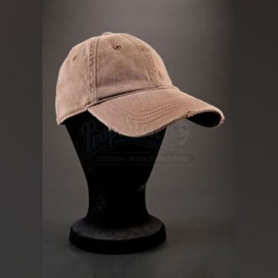 SEASON 2 EPISODE 1: "KAISEKI"<br>Will Graham's (Hugh Dancy) Hat