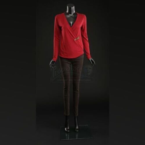 SEASON 2 EPISODE 1: "KAISEKI"<br>Alana Bloom's (Caroline Dhavernas) Blouse, Slacks, and Earrings