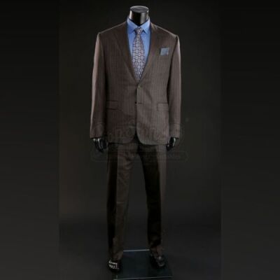 SEASON 2 EPISODE 1: "KAISEKI"<br>Jack Crawford's (Laurence Fishburne) Two-Piece Suit