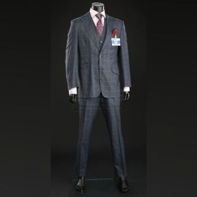 SEASON 2 EPISODE 3: "HASSUN"<br>Hannibal Lecter's (Mads Mikkelsen) Dark Blue Three-piece Suit