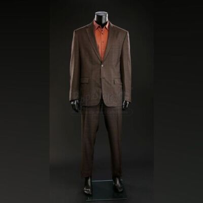 SEASON 2 EPISODE 3: "HASSUN"<br>Jack Crawford's (Laurence Fishburne) Two-Piece Suit