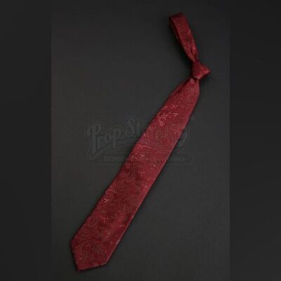 SEASON 2 EPISODE 3: "HASSUN"<br>Hannibal Lecter's (Mads Mikkelsen) Maroon Tie