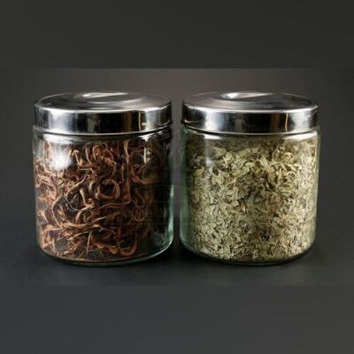 SEASON 2 EPISODE 4: "TAKIAWASE"<br>Katherine Pimms' (Amanda Plummer) Spice Jars